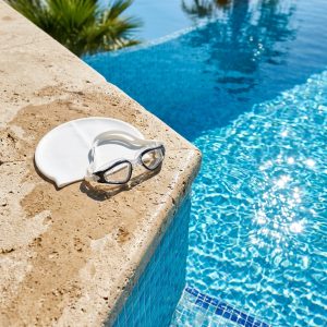 Poux et Piscine : Le guide complet pour les parents (Édition 2026)